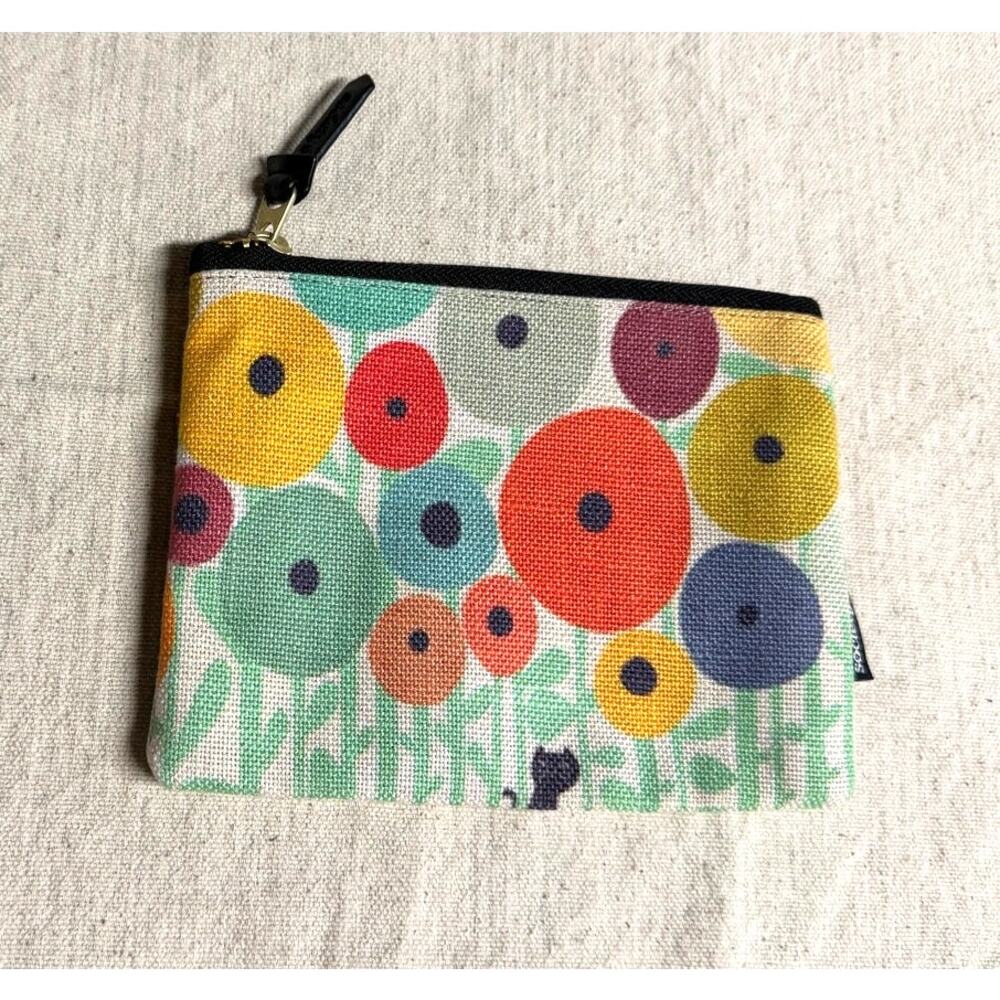 Society6 Budi Kwan Cat in Flower Garden Zip Pouch iPhone 6/6S Case 6x4